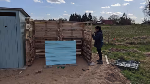 Aufbau der Outdoor-Duschen